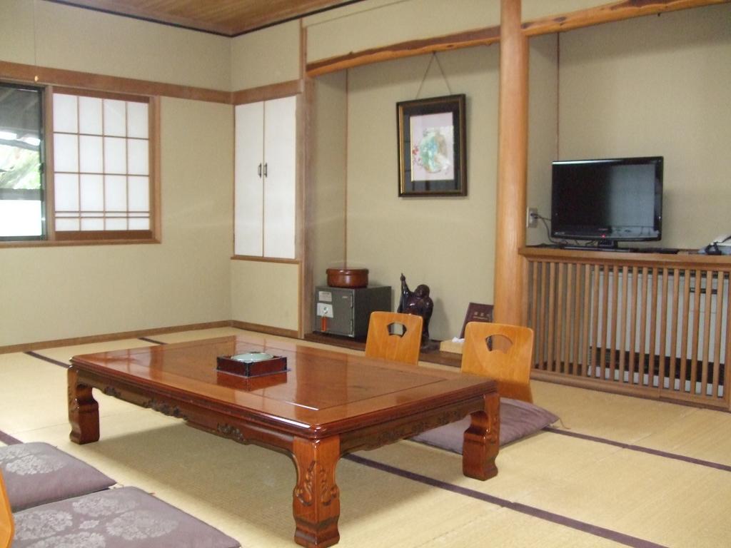 Marunaka Ryokan มัตสึโมโตะ ห้อง รูปภาพ
