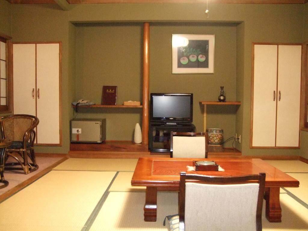 Marunaka Ryokan มัตสึโมโตะ ห้อง รูปภาพ