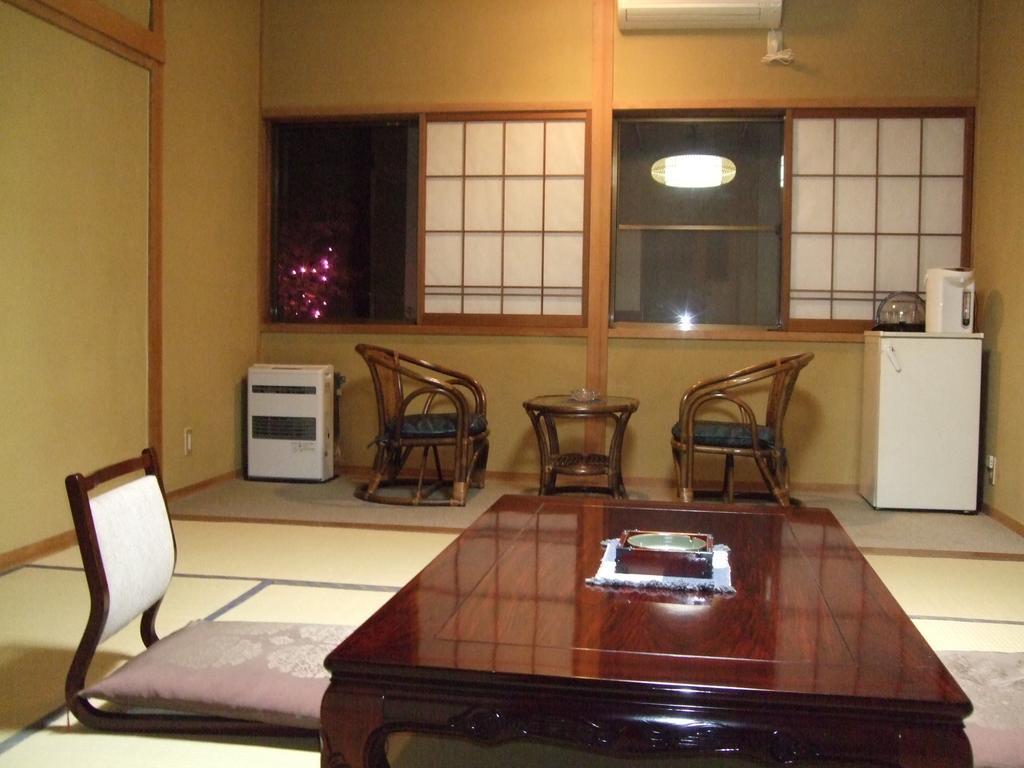Marunaka Ryokan มัตสึโมโตะ ห้อง รูปภาพ